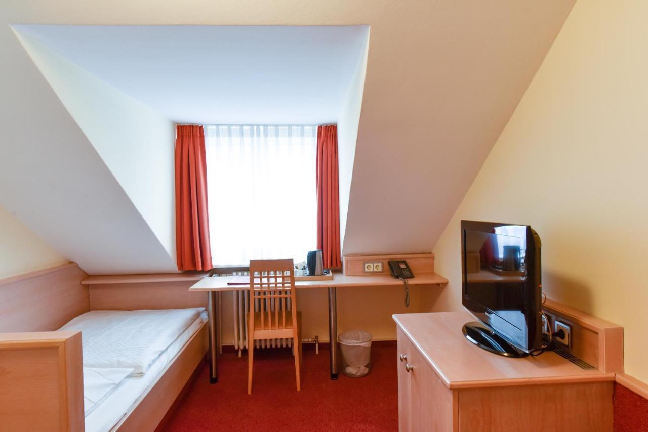 Hotel Adria Muenchen Экстерьер фото