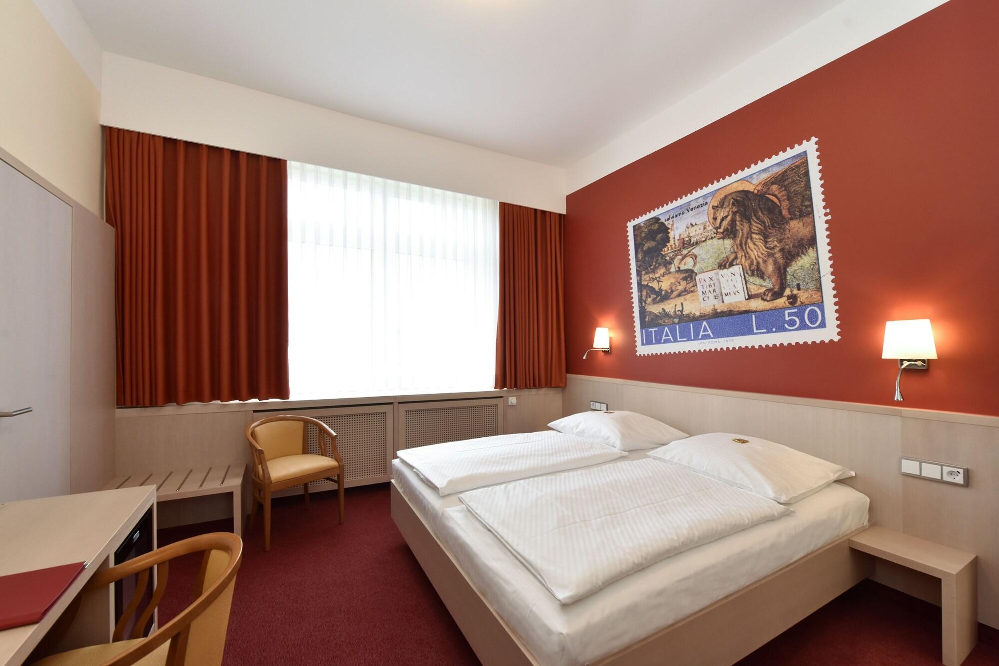 Hotel Adria Muenchen Экстерьер фото